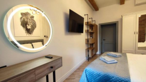 Lion's Gate Apartment